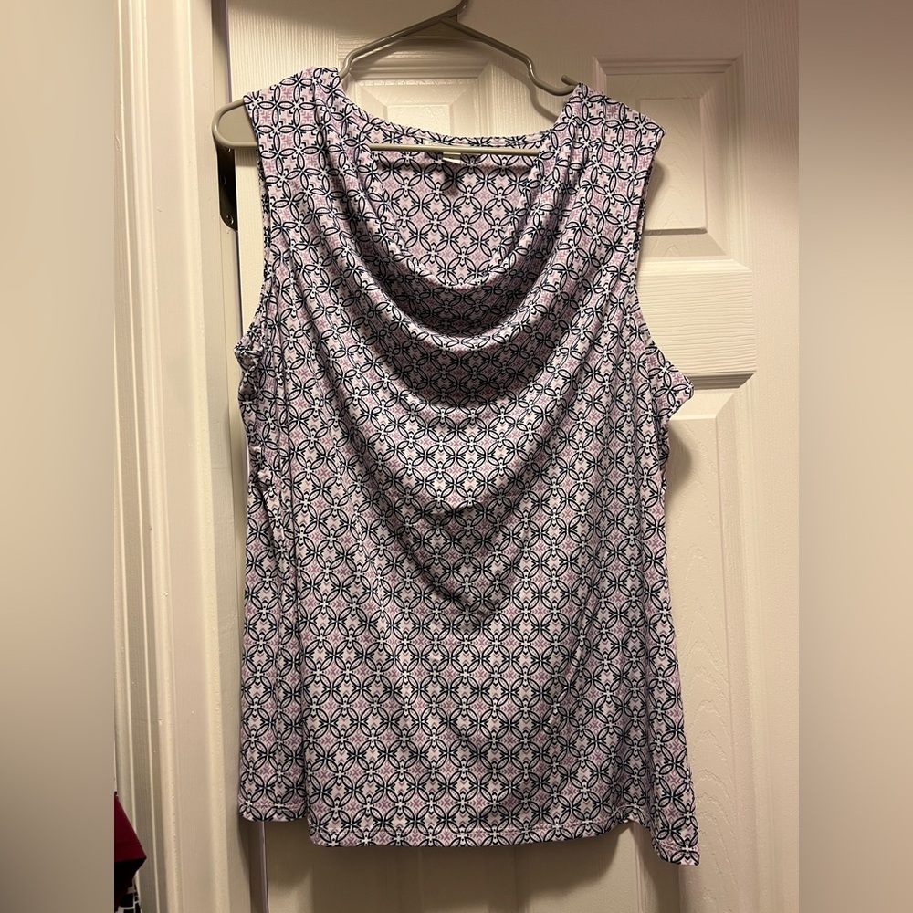 Elegant Sleeveless Patterned Top